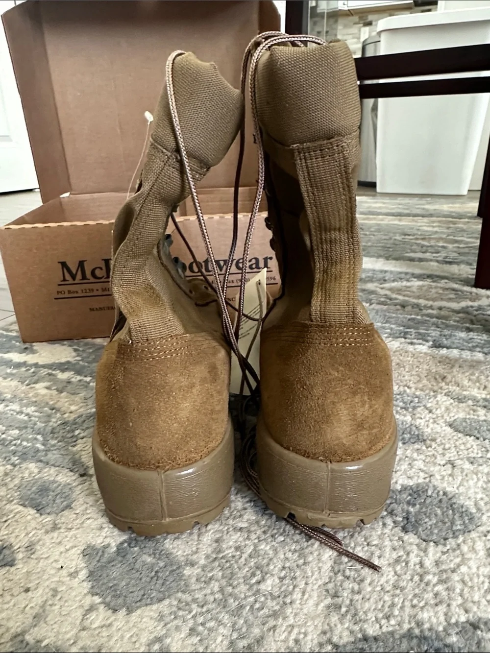 Men’s Army Combat Boots NWT - Hot Weather Size 9W
